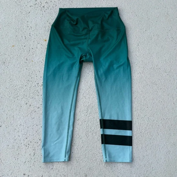 ALO Yoga Airbrush Green Gradient Ombre Leggings Size Medium - Picture 7 of 8